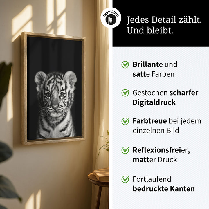 Leinwandbild: Tierporträt junger Tiger "Zuko" in Schwarz-Weiß