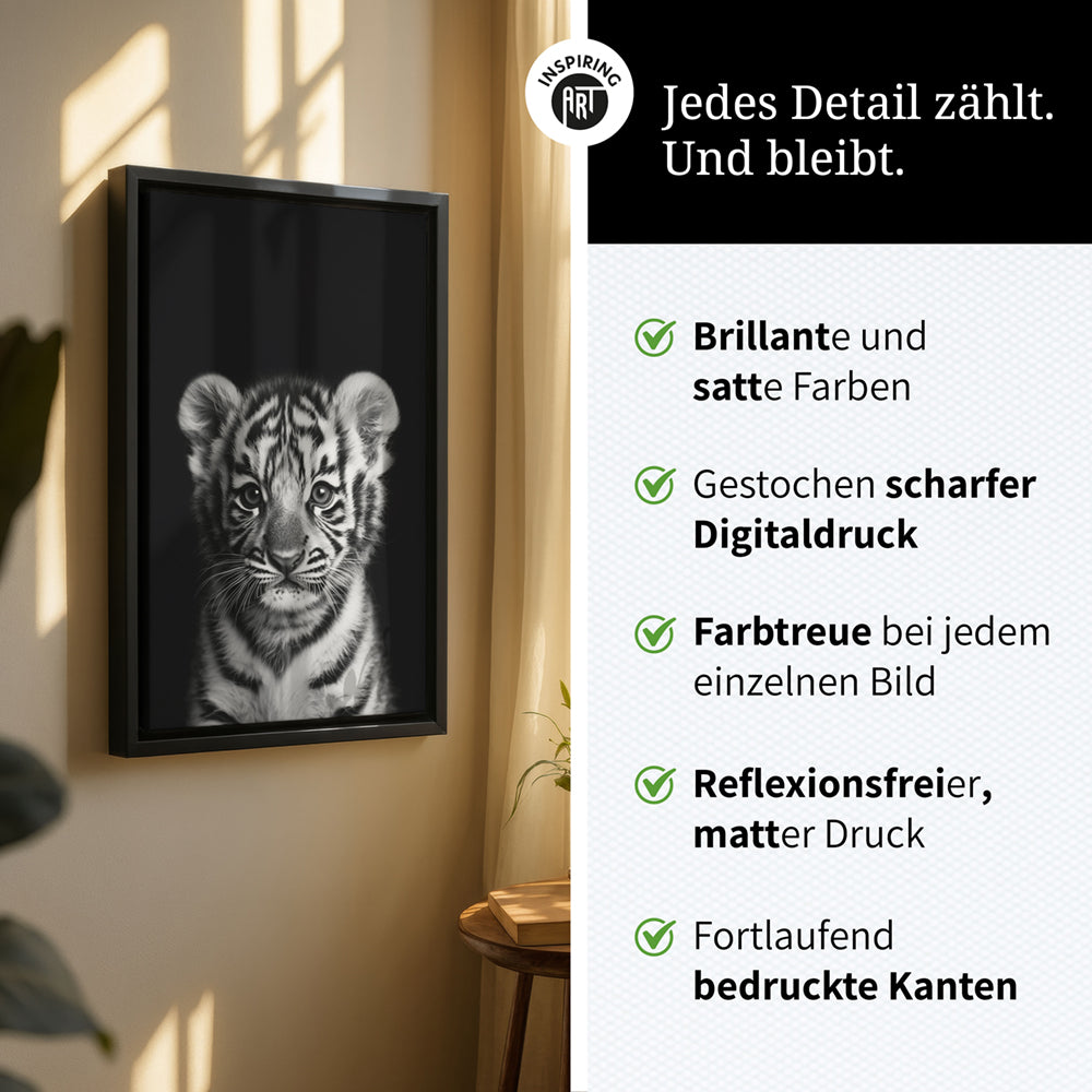Leinwandbild: Tierporträt junger Tiger "Zuko" in Schwarz-Weiß
