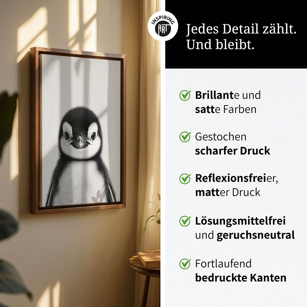 Leinwandbild: Tierporträt Pinguin "Flake" in Schwarz-Weiß
