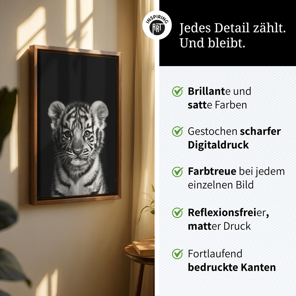 Leinwandbild: Tierporträt junger Tiger "Zuko" in Schwarz-Weiß