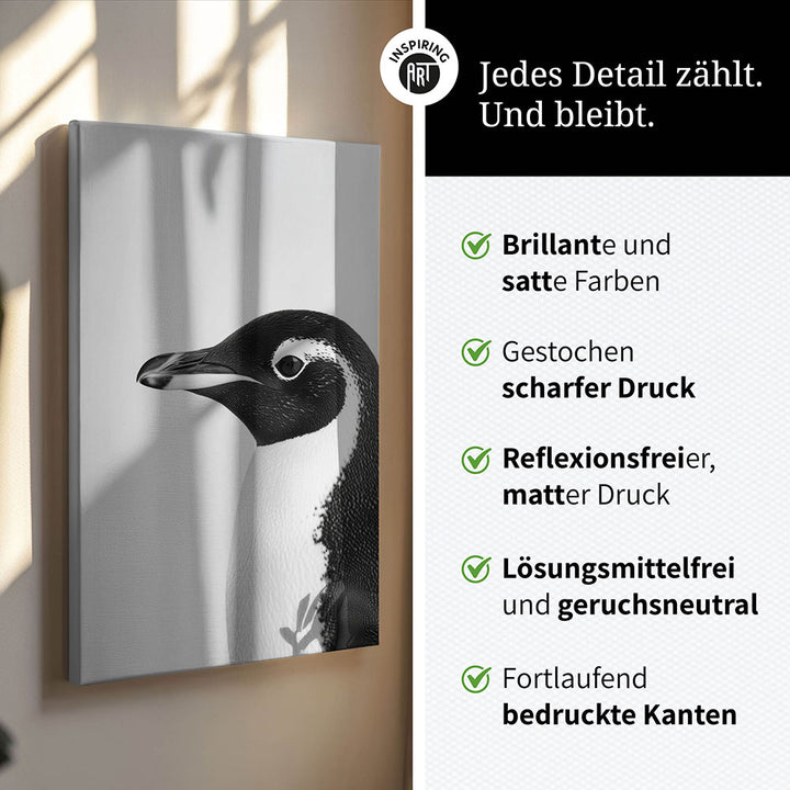 Leinwandbild: Tierporträt Pinguin "Marble" in Schwarz-Weiß