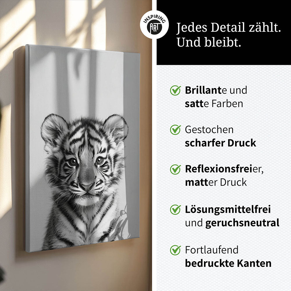 Leinwandbild: Tierporträt Tiger "Raja" in Schwarz-Weiß