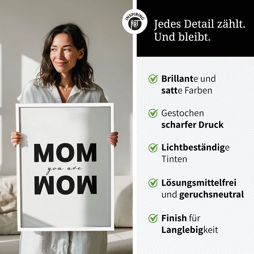 "Mom you are wow" - Poster in Weiß-Schwarz