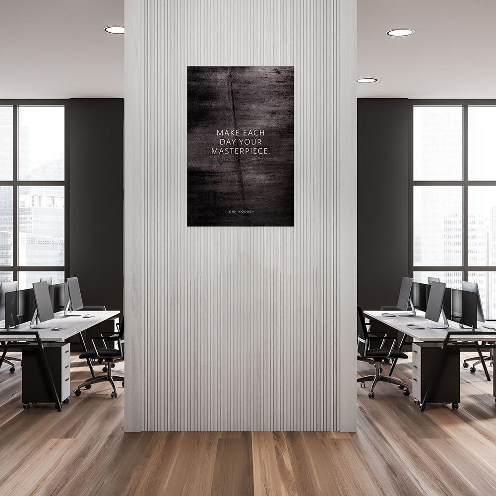 Poster mit dem Spruch Make each day your masterpiece auf schwarzem dezenten Hintergrund 