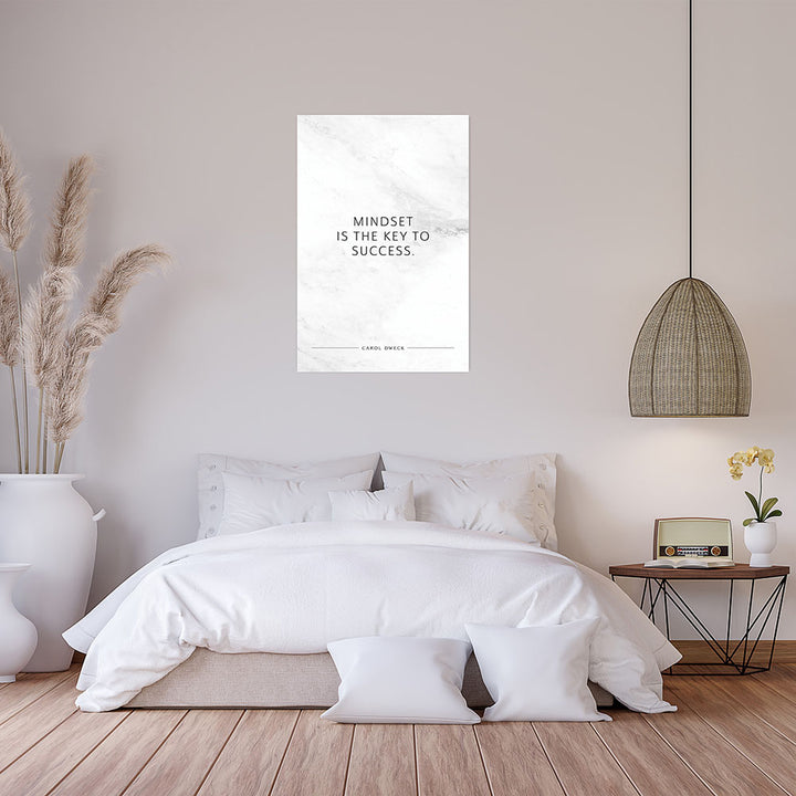 Mindset is the key to success. (Carol Dweck) – Poster Seidenmatt Weiss in Marmoroptik – ohne Rahmen