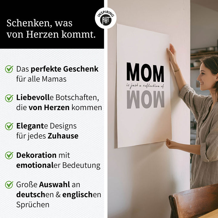 "Mom is just a reflection of wow" - Poster in Weiß-Schwarz