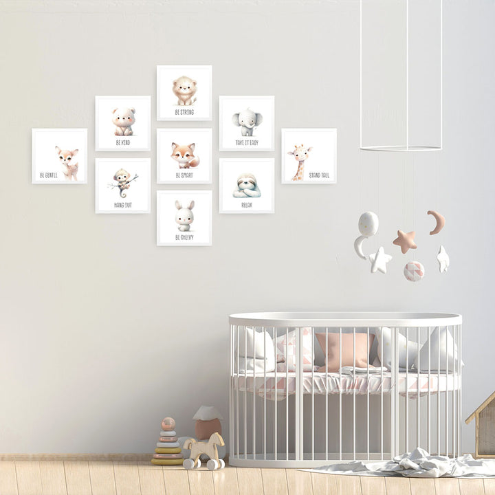 Gina, die Gipfelstürmerin – Baby-Kinder-Wandbild MIXPIX – Tiermotiv Giraffe