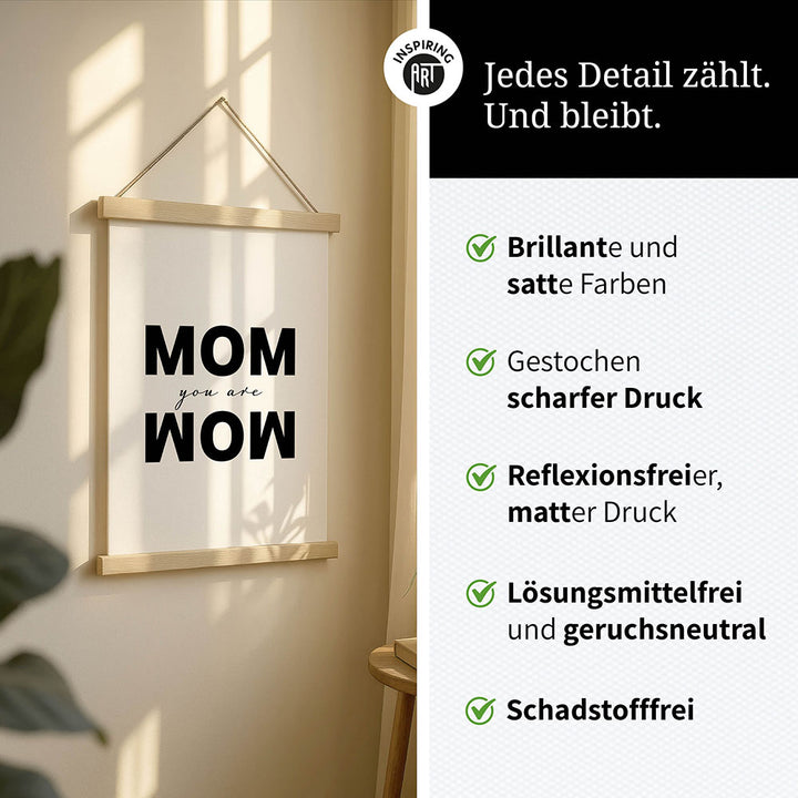 "Mom you are wow" - Stoffbild mit Holzleisten in Weiß-Schwarz